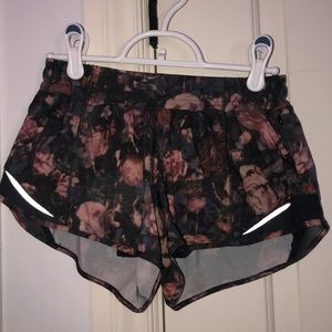 Size 4 lululemon shorts